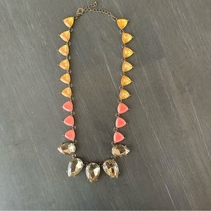 STATEMENT NECKLACE